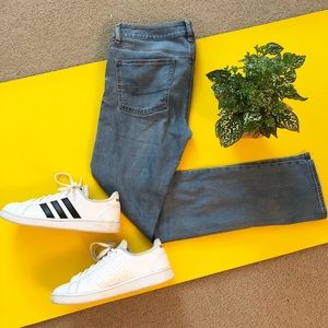 American Eagle Outfitter Jeans in Size 8